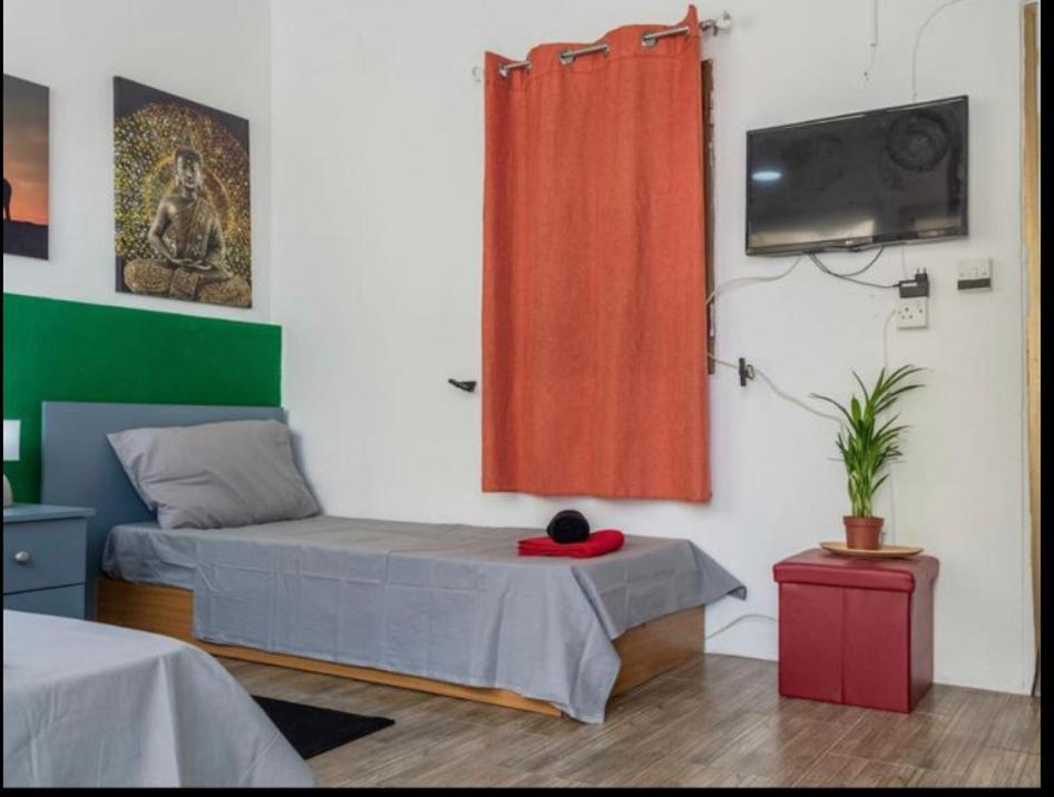 Room 6- Private Room With Private Terrace, Private Bathroom, Ac And Wifi Sliema Esterno foto